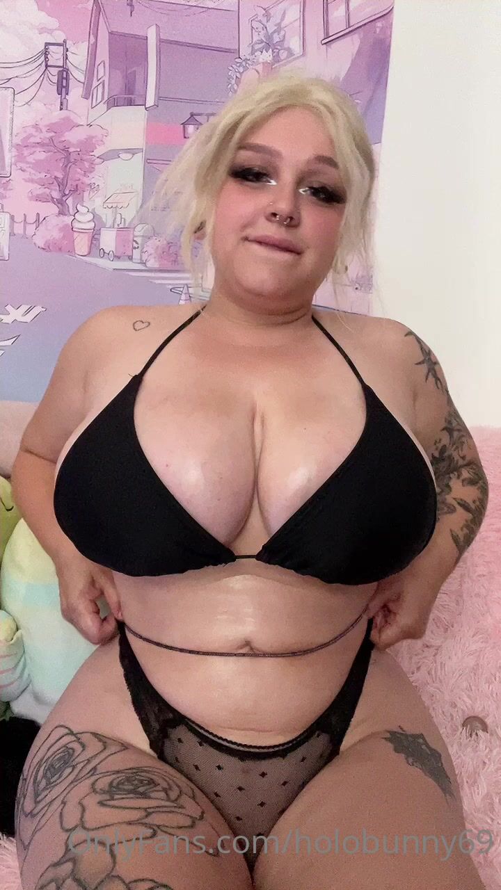 Sleebunn removes top