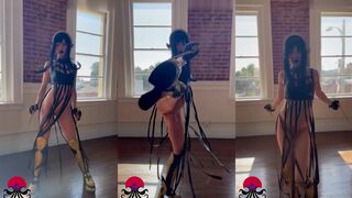 Grace Charis Bares Her Pussy In Her Cosplay Grace Charis Bares Her Pussy In Her Cosplay